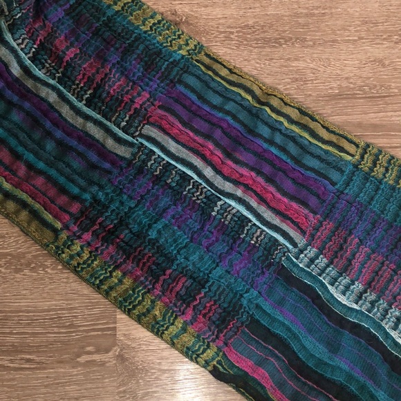 Forever 21 multicolor textured scarf - Picture 3 of 7